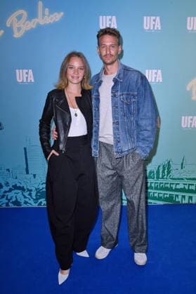 RECORD DATE NOT STATED UFA Back in Berlin Empfang- Berlin Sonja Gerhardt und Vladimir Burlakov beim Blue Carpet anlässlich des UFA Back in Berlin Empfang im BE.YOND OFFICE in Berlin am 17.09.2026 Copyright: xEventpressxBerndtx