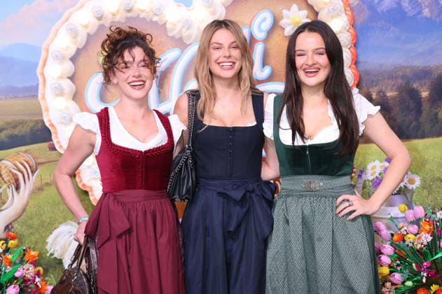 Riccarda Greco, Selma May und Nele Ludowig Roeffen bei der Ankunft zur RTL TV-Show HeidiFest by Heidi Klum im Hofbräuhaus. München, 17.09.2026