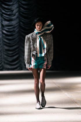 LFW - Mithridate Runway A model walks the runway at the Mithridate show during London Fashion Week September 2026 at The Banking Hall in London, England on September 17, 2026. Photo by LounisPhotography ABACAPRESS.COM London United Kingdom  Copyright: xLounisPhotography ABACAx