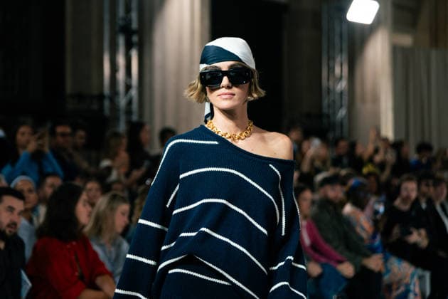 LFW - Paul Costelloe Runway A model walks the runway at the Paul Costelloe show during London Fashion Week September 2026 at The Banking Hall in London, England on September 17, 2026. Photo by LounisPhotography ABACAPRESS.COM London United Kingdom  Copyright: xLounisPhotography ABACAx