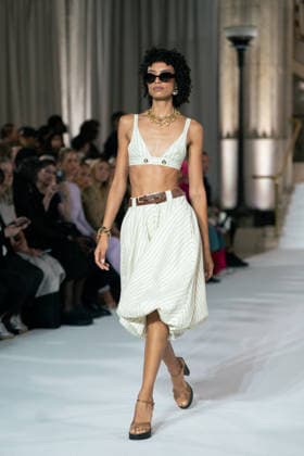 LFW - Paul Costelloe Runway A model walks the runway at the Paul Costelloe show during London Fashion Week September 2026 at The Banking Hall in London, England on September 17, 2026. Photo by LounisPhotography ABACAPRESS.COM London United Kingdom  Copyright: xLounisPhotography ABACAx
