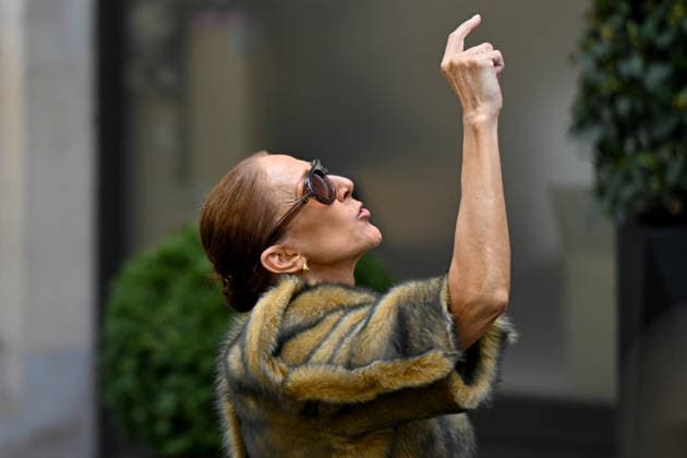 Céline Dion was cheered by her fans as she left the Royal Monceau Hotel in Paris, before heading to the Plenitude Arena at Paris La Défense for her third concert, September 16, 2026 Lionel Urman Bestimage Céline Dion is cheered by fans as she leaves the Royal Monceau Hotel in Paris, before heading to the Plenitude Arena at Paris La Défense for her third concert date on September 18, 2026, Paris, France  Copyright: xLIONELxURMANxx xBESTIMAGExLIONELxURMANxx xBESTIMAGEx