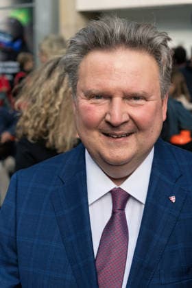 Berlin,18.09.2026, Wahlkampfabschluss der Berliner SPD mit Steffen Krach zur bevorstehenden Wahl zum Abgeordnetenhaus am 20.09.2026 am Stuttgarter Platz Wilmersdorfer Straße zu Gast: Michael Ludwig (SPÖ), Bürgermeister und Landeshauptmann von Wien