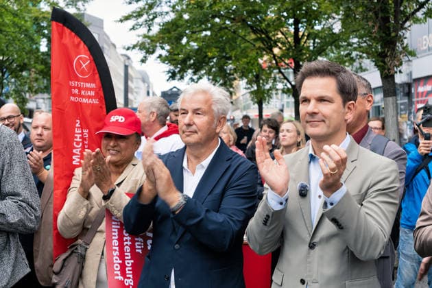 Berlin,18.09.2026, Wahlkampfabschluss der Berliner SPD mit Steffen Krach zur bevorstehenden Wahl zum Abgeordnetenhaus am 20.09.2026 am Stuttgarter Platz Wilmersdorfer Straße,Michael Ludwig (SPÖ), Bürgermeister und Landeshauptmann von Wien u.a