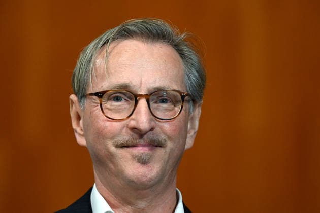 Pressekonferenz zur Vorstellung des designierten Intendanten der Salzburger Festpiele im Grossen festspielhaus in Salzburg, fotografiert am 18.09.26. Das Bild zeigt den designierten Intendanten (ab 1.1.2027) der Salzburger Festspiele, den Belgier Peter de Caluwe im Portrait 2026 - Pressekonferenz zur Vorstellung des designierten Intendanten der Salzburger Festpiele im Grossen festspielhaus in Salzburg, am 18.09.26