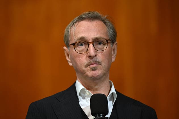 Pressekonferenz zur Vorstellung des designierten Intendanten der Salzburger Festpiele im Grossen festspielhaus in Salzburg, fotografiert am 18.09.26. Das Bild zeigt den designierten Intendanten (ab 1.1.2027) der Salzburger Festspiele, den Belgier Peter de Caluwe im Portrait 2026 - Pressekonferenz zur Vorstellung des designierten Intendanten der Salzburger Festpiele im Grossen festspielhaus in Salzburg, am 18.09.26