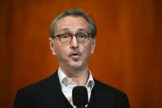 Pressekonferenz zur Vorstellung des designierten Intendanten der Salzburger Festpiele im Grossen festspielhaus in Salzburg, fotografiert am 18.09.26. Das Bild zeigt den designierten Intendanten (ab 1.1.2027) der Salzburger Festspiele, den Belgier Peter de Caluwe im Portrait 2026 - Pressekonferenz zur Vorstellung des designierten Intendanten der Salzburger Festpiele im Grossen festspielhaus in Salzburg, am 18.09.26