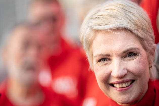 Ministerpräsidentin und SPD-Spitzenkandidatin Manuela Schwesig auf der Wahlkampfveranstaltung in Rostock-Warnemünde;Abschlusskundgebung der SPD am Leuchtturm von Warnemünde zur Landtagswahl in Mecklenburg-Vorpommern, Rostock-Warnemünde Mecklenburg-Vorpommern Deutschland Leuchtturm