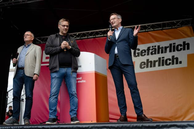 Wahlkampfabschluss, Alexanderplatz, BSW Berlin, Wahlkampfabschluss, Alexanderplatz, BSW, Bündnis Sahra Wagenknecht, Kundgebung, Oliver Ruhnert, Alexander King, Michael Lüders Berlin Berlin GER