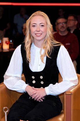 MDR - Riverboat. Dachdeckerin Dinah Metzner anläßlich der Aufzeichnung der MDR - Talkshow Riverboat am 18.09.2026 in der Mediacity Leipzig. 20260918ADO0100
