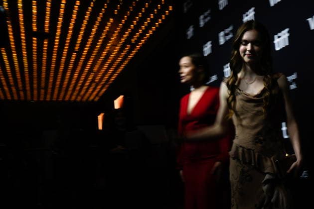 September 18, 2026, Toronto, On, CAN: Summer H. Howell and Samantha Sloyan arrive on the red carpet to promote the tv series Carrie at the Toronto International Film Festival, in Toronto, on Friday, Sept.18, 2026. Toronto CAN  - ZUMAc35_ 20260918_zaf_c35_109 Copyright: xChrisxYoungx