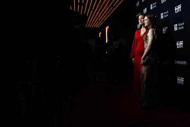 September 18, 2026, Toronto, On, CAN: Summer H. Howell and Samantha Sloyan arrive on the red carpet to promote the tv series Carrie at the Toronto International Film Festival, in Toronto, on Friday, Sept.18, 2026. Toronto CAN  - ZUMAc35_ 20260918_zaf_c35_110 Copyright: xChrisxYoungx