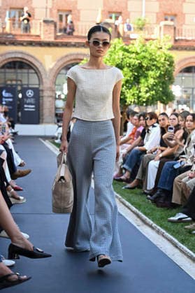 Maison Mesa - Mercedes Benz Fashion Week Madrid, Spain -18 Sept 2026 A model parades with Maison Mesa design during Mercedes Benz Fashion Week Madrid Cibeles Palace in Madrid. Madrid Spain Copyright: xAtilanoxGarciax xSOPAxImagesx PHOTO08590