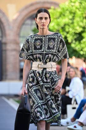 Maison Mesa - Mercedes Benz Fashion Week Madrid, Spain -18 Sept 2026 A model parades with Maison Mesa design during Mercedes Benz Fashion Week Madrid Cibeles Palace in Madrid. Madrid Spain Copyright: xAtilanoxGarciax xSOPAxImagesx PHOTO08599