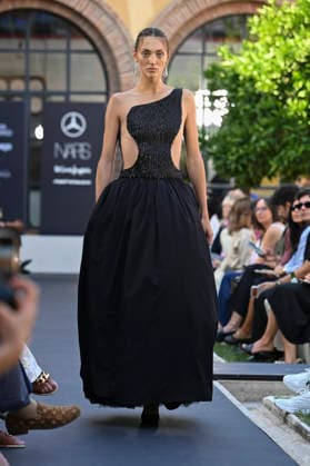 Maison Mesa - Mercedes Benz Fashion Week Madrid, Spain -18 Sept 2026 A model parades with Maison Mesa design during Mercedes Benz Fashion Week Madrid Cibeles Palace in Madrid. Madrid Spain Copyright: xAtilanoxGarciax xSOPAxImagesx PHOTO08642