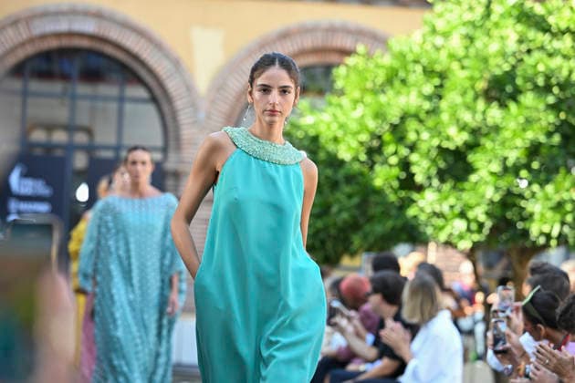 Maison Mesa - Mercedes Benz Fashion Week Madrid, Spain -18 Sept 2026 A model parades with Maison Mesa design during Mercedes Benz Fashion Week Madrid Cibeles Palace in Madrid. Madrid Spain Copyright: xAtilanoxGarciax xSOPAxImagesx PHOTO08644