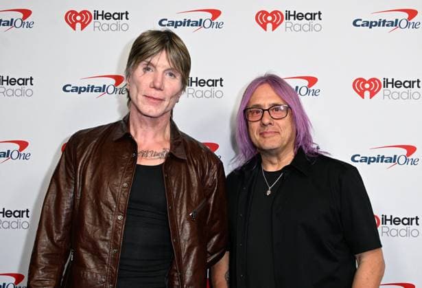iHeartRadio Music Festival, night 1 Arrivals for the iHeartRadio Music Festival, night 1 at T-Mobile arena. 18 Sep 2026 Pictured: John Rzeznik (L) and Robby Takac of Goo Goo Dolls.  Copyright: xThexMegaxAgencyxMBS MEGAx