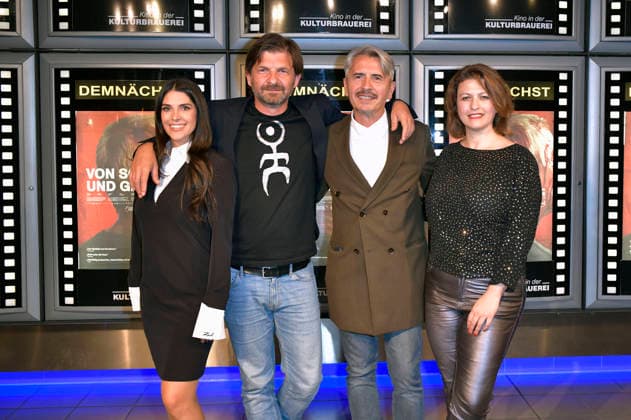 Fiona Gllavica, Visar Morina, Astrit Kabashi und Flonja Kodheli bei der Premiere des Kinofilms Von Scham und Geld im Kino in der KulturBrauerei. Berlin, 18.09.2026