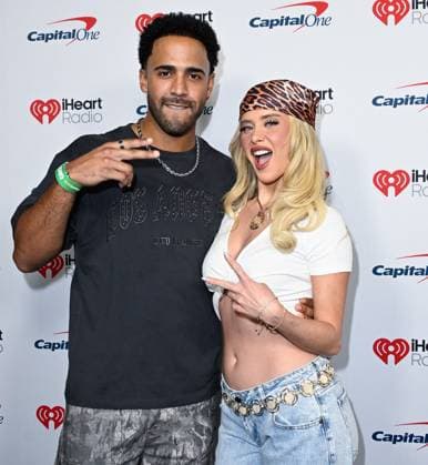 iHeartRadio Music Festival, night 1 Arrivals for the iHeartRadio Music Festival, night 1 at T-Mobile arena. 18 Sep 2026 Pictured: Kendall Washington (L) and Kaylor Martin.  Copyright: xThexMegaxAgencyxMBS MEGAx
