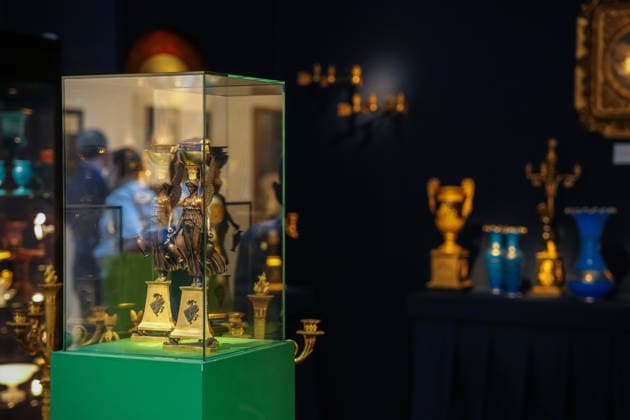 (260919) -- PARIS, Sept. 19, 2026 -- Exhibits are pictured during a press tour at the Grand Palais in Paris, France, Sept. 18, 2026. Fine Arts Paris, formerly FAB Paris, opens to the public from Sept. 19 to 23, bringing together leading galleries and collectors from France and around the world. (Photo by Xinhua) FRANCE-PARIS-FINE ARTS PARIS AurelienxMorissard 