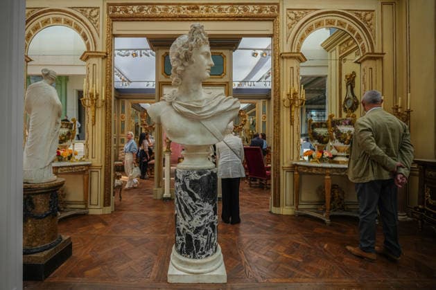 (260919) -- PARIS, Sept. 19, 2026 -- Exhibits are pictured during a press tour at the Grand Palais in Paris, France, Sept. 18, 2026. Fine Arts Paris, formerly FAB Paris, opens to the public from Sept. 19 to 23, bringing together leading galleries and collectors from France and around the world. (Photo by Xinhua) FRANCE-PARIS-FINE ARTS PARIS AurelienxMorissard 