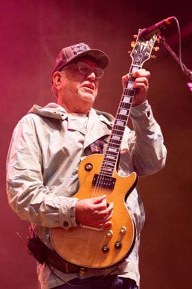 September 18, 2026, Chicago, Illinois, USA: STEVE JONES of English punk rock bad the Sex Pistols during Riot Fest Music Festival in Chicago, Illinois Chicago USA  - ZUMAs135 20260918_zap_s135_178 Copyright: xDanielxDeSloverx