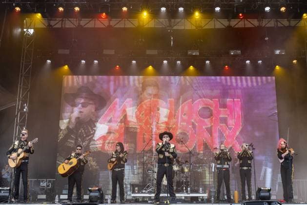 September 18, 2026, Chicago, Illinois, USA: JOBY J. FORD, VINCENT HILDAGO, KEN HORNE, MATT CAUGHTHRAN, BRAD MAGERS, KEITH DOUGLAS and KATIE JACOBY of Mariachi El Bronx during Riot Fest Music Festival in Chicago, Illinois Chicago USA - ZUMAs135 20260918_zap_s135_004 Copyright: xDanielxDeSloverx
