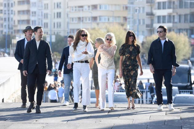 Michael Merriman, Ben Shirinian, Lena Olin, Naomi Watts und Team beim Photocall zum Kinofilm The Housewife auf dem 74. Internationalen Filmfestival San Sebastian Festival Internacional de Cine de San Sebastian auf der Kursaal Terasse. San Sebastian, 19.09.2026