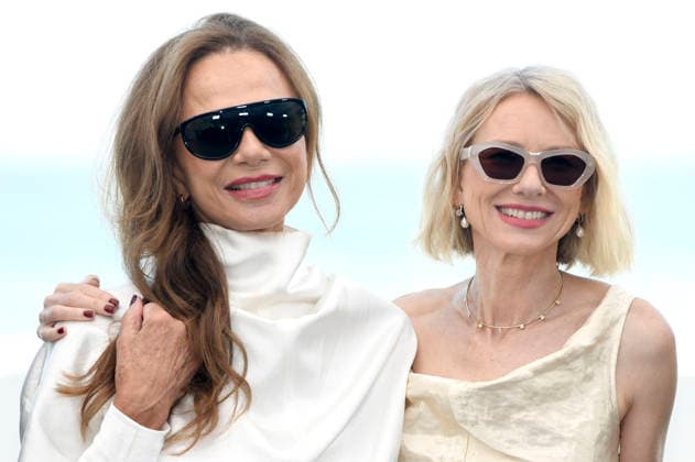 Lena Olin und Naomi Watts beim Photocall zum Kinofilm The Housewife auf dem 74. Internationalen Filmfestival San Sebastian Festival Internacional de Cine de San Sebastian auf der Kursaal Terasse. San Sebastian, 19.09.2026