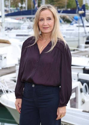 Catherine Marchal Photocall for the series *Ici tout commence* at the 28th edition of the La Rochelle TV Fiction Festival on September 19, 2026 Denis Guignebourg Bestimage Photocall for the series *Ici tout commence* at the 28th edition of the La Rochelle TV Fiction Festival on September 1, 2026, La Rochelle, France  Copyright: xDenisxGuignebourgx xBestimagexDenisxGuignebourgx xBestimagex