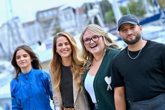 La Rochelle Demain Nous Appartient Photocall FC Carla Roturier, Solène Hebert, Lola Dubini and Theo Askolovitch attend the Demain Nous Appartient Photocall at the 28th La Rochelle Fiction Festival on September 19, 2026 in La Rochelle, France.Photo by Franck Castel ABACAPRESS.COM La Rochelle  Copyright: xCastelxFranck ABACAx