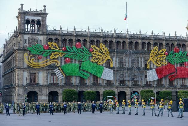 September 19, 2026: TO-45171-MEXICO , September 19, 2026. Mexican President Claudia Sheinbaum during the flag-lowering ceremony& x2014;with the flag flown at half-mast in memory of the victims of the 1985 and 2017 earthquakes& x2014;on the Z& xf3;calo esplanade today in Mexico City. Clasos.com.mx  - ZUMAcs4_ 20260919_faa_cs4_073 Copyright: xJavierxLiraxOterox