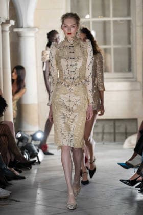 Annie s Spring Summer 2027 at London Fashion Week A model walks the runway during the Annie s Spring Summer 2027 show at London Fashion Week, London, UK, 18 September 2026., Credit:RAY LEUNG Raymond Leung Avalon UK, London  Copyright: xRAYxLEUNGx xRaymondxLeungx xAvalonx 1136411558