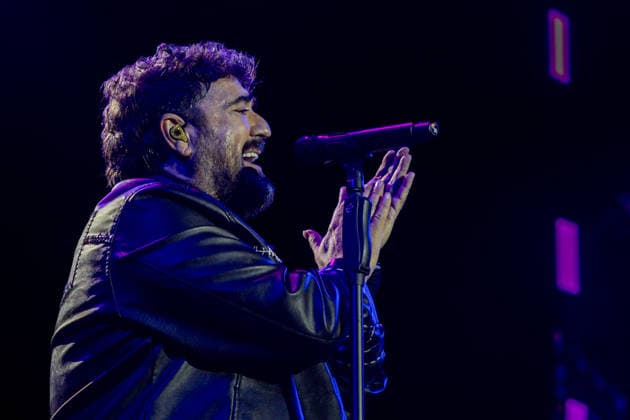 Antonio Orozco Concert at the Movistar Arena Singer Antonio Orozco during a performance at the Movistar Arena on September 19, 2026, in Madrid, Spain. Orozco is presenting this concert as part of The Tour of a Lifetime, a tour that combines his greatest hits with new songs from his latest album, ‘De tiempo y oro’ SEPTEMBER 19, 2026 OROZCO CONCERT MUSIC MUSICIAN TOUR Madrid Madrid, Spain  Copyright: xRicardoxRubiox 7787010