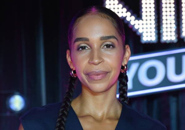 Comedienne Anna Okot zu Gast in der Show Ladies Night Youngstars, Die WDR Ladies Night Youngstars ist die einzige deutschsprachige Kabarett-Fernsehsendung für junge Talente mit rein weiblicher Besetzung