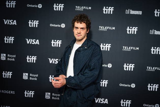 September 19, 2026, Toronto, On, Canada: Robert Naylor is pictured on the red carpet for Villeneuve: The Rise of a Legend at the Toronto International Film Festival in Toronto, on Saturday, Sept. 19, 2026. Toronto Canada  - ZUMAc35_ 20260919_zaf_c35_177 Copyright: xLauraxProctorx
