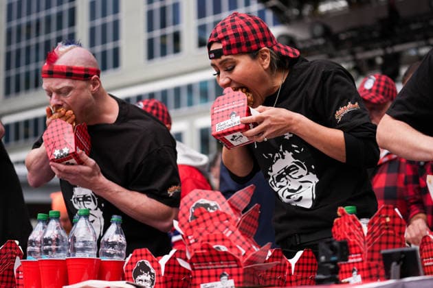 World Poutine Eating Championship in Toronto TORONTO, CANADA - SEPTEMBER 19 : Contestants compete in 2026 World Poutine Eating Championship at Sankofa Square in Toronto, Ontario, Canada on September 19, 2026. Joey Chesnut from the United States won the contest after eating 21.25lbs of poutine in 10 minutes. Mert Alper Dervis Anadolu Ontario Canada. Editorial use only. Please get in touch for any other usage.  Copyright: x2026xAnadoluxMertxAlperxDervisx