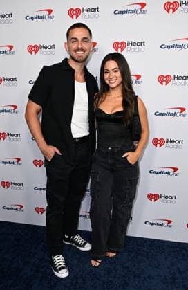 iHeartRadio Music Festival, Night 2 Arrivals for the iHeartRadio Music Festival, Night 2 at T-Mobile arena. 19 Sep 2026 Pictured: Roger Scott (L) and Talia Scott.  Copyright: xThexMegaxAgencyxMBS MEGAx