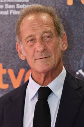 74th San Sebastian Film Festival Red Carpet on September 19 74th SSIFF 74th SAN SEBASTIAN International Film Festival LES MISERABLES Red Carpet Vincent Lindon awaits the screening of *Les Misérables* Photos by Thomas Bohlen Starface 459783 2026 09 19 San Sebastián, Spain  Copyright: xThomasxBohlenx STAR_459783_069