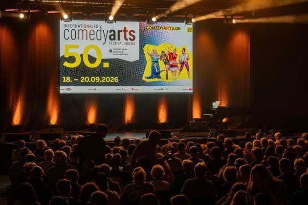 50 Jahre Comedy Arts, Gala in der Enni-Eventhalle ** NUR FÜR REDAKTIONELLE ZWECKE ** EDITORIAL USE ONLY **<p>Interpreten und Zuschauer befinden sich am 19.9.2026 der Enni-Eventhallein Moers. Zum Jubiläum wird eine große Gala aufgeführt. Foto : Arnulf Stoffel Funke Foto Services < p> Buntes Deutschland NRW Moers Copyright: ArnulfxStoffel