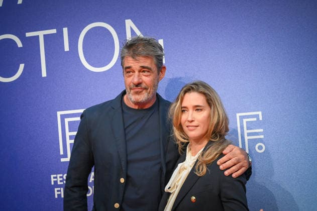 La Rochelle TV Fiction Festival 2026 Red Carpet on September 19, 28th La Rochelle TV Fiction Festival 28th edition of the La Rochelle TV Fiction Festival Closing photocall Thierry Neuvic, Vahina Giocante 459787 September 19, 2026 France  Copyright: xBarbaraxNeymanx xStarfacex STAR_459787_036