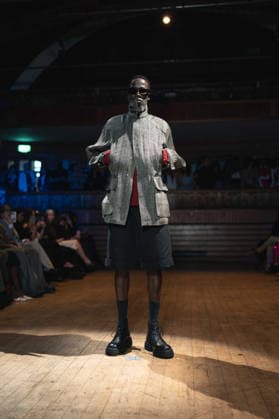 Yuhan Ao Spring Summer 2027 at London Fashion Week A model walks the runway at the Yuhan Ao Spring Summer 2027 show during London Fashion Week, London, UK, 19 September 2026., Credit:Lounis Tiar Avalon United Kingtom, London  Copyright: xLounisxTiarx xAvalonx 1136545532
