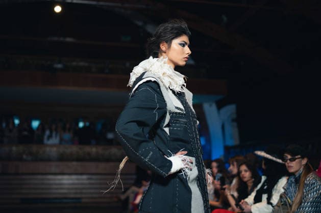 Yuhan Ao Spring Summer 2027 at London Fashion Week A model walks the runway at the Yuhan Ao Spring Summer 2027 show during London Fashion Week, London, UK, 19 September 2026., Credit:Lounis Tiar Avalon United Kingtom, London  Copyright: xLounisxTiarx xAvalonx 1136545676