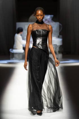 Hu Bing Selects: Urban Grace Spring Summer 2027 at London Fashion Week LONDON, ENGLAND - SEPTEMBER 19: A model walks the runway at the Hu Bing Selects: Urban Grace show during London Fashion Week 2026 on September 19, 2026 in London, England., Credit:Pupat Chenaksara Avalon UK, London  Copyright: xPupatxChenaksarax xAvalonx 1136495421