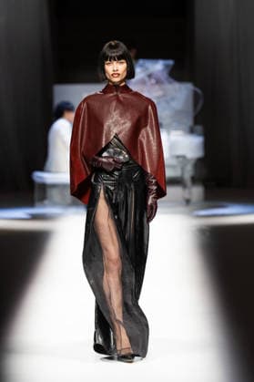 Hu Bing Selects: Urban Grace Spring Summer 2027 at London Fashion Week LONDON, ENGLAND - SEPTEMBER 19: A model walks the runway at the Hu Bing Selects: Urban Grace show during London Fashion Week 2026 on September 19, 2026 in London, England., Credit:Pupat Chenaksara Avalon UK, London  Copyright: xPupatxChenaksarax xAvalonx 1136495428