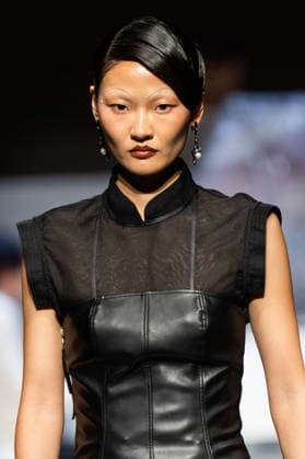 Hu Bing Selects: Urban Grace Spring Summer 2027 at London Fashion Week LONDON, ENGLAND - SEPTEMBER 19: A model walks the runway at the Hu Bing Selects: Urban Grace show during London Fashion Week 2026 on September 19, 2026 in London, England., Credit:Pupat Chenaksara Avalon UK, London  Copyright: xPupatxChenaksarax xAvalonx 1136495438