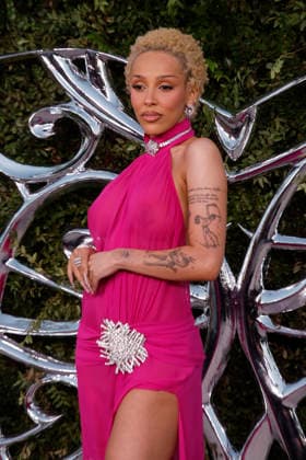 September 19, 2026, Los Angeles, California, USA: Doja Cat at the Lucas Museum of Narrative Art Opening Night at the Lucas Museum of Narrative Art on Saturday September 19, 2026 in Los Angeles, California. BURT HARRIS BNS PI Los Angeles USA  - ZUMAp124 20260919_zaa_p124_063 Copyright: xBurtxHarrisx