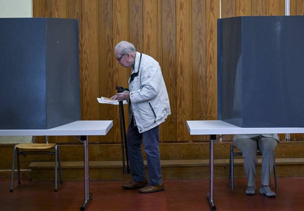 Voters head to polls for Berlin and Mecklenburg-Vorpommern state elections in Germany BERLIN, GERMANY - SEPTEMBER 20: Voters cast their ballots at a polling station in the Charlottenburg district during state elections in Berlin, Germany on September 20, 2026. Voters went to the polls for state elections in both Berlin and Mecklenburg-Vorpommern to elect their respective regional legislatures. Halil Sagirkaya Anadolu Berlin Germany. Editorial use only. Please get in touch for any other usage.  Copyright: x2026xAnadoluxHalilxSagirkayax