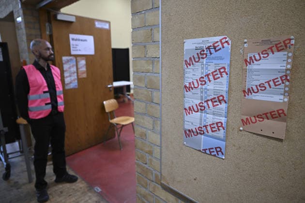 Voters head to polls for Berlin and Mecklenburg-Vorpommern state elections in Germany BERLIN, GERMANY - SEPTEMBER 20: Voters cast their ballots at a polling station in the Charlottenburg district during state elections in Berlin, Germany on September 20, 2026. Voters went to the polls for state elections in both Berlin and Mecklenburg-Vorpommern to elect their respective regional legislatures. Halil Sagirkaya Anadolu Berlin Germany. Editorial use only. Please get in touch for any other usage.  Copyright: x2026xAnadoluxHalilxSagirkayax