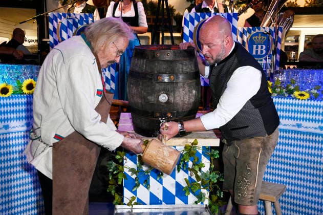 Frank Zander und Björn Schwarz beim Wiesn-Anstich zum Oktoberfest 2026 im Hofbräu Berlin. Berlin, 19.09.2026